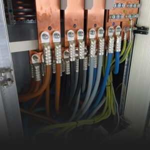 panel listrik dengan kabel tembaga instalasi listrik